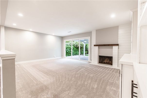 Empty room, Fireplace, Interior, Recessed Lighting