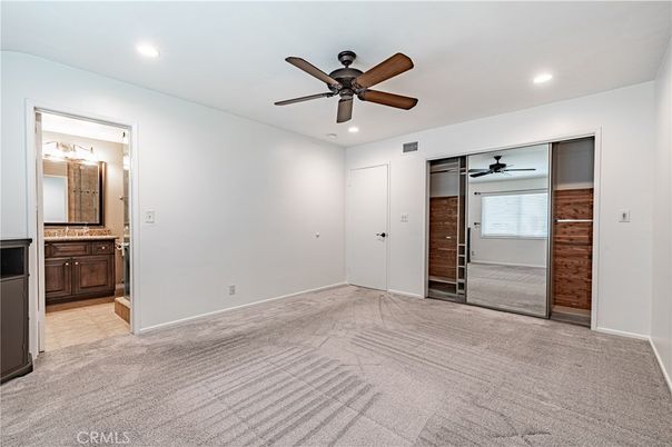 Bathroom, Empty room, Interior, Recessed Lighting