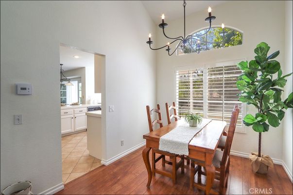 Chandelier, Dining room, Interior, Pendant Lights, Recessed Lighting, Wood Texture Flooring