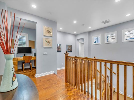 Home Office, Interior, Recessed Lighting, Wood Texture Flooring