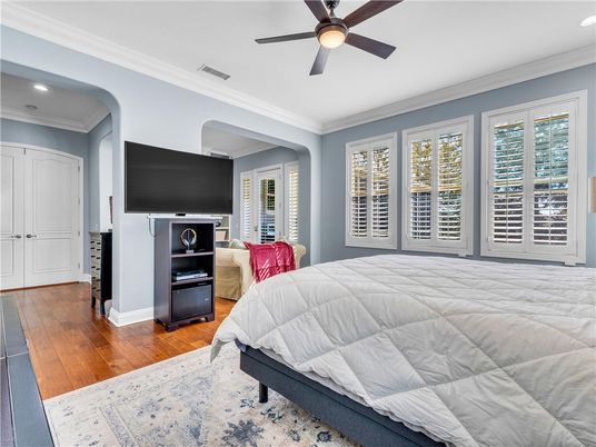 Bedroom, Interior, Recessed Lighting, Wood Texture Flooring