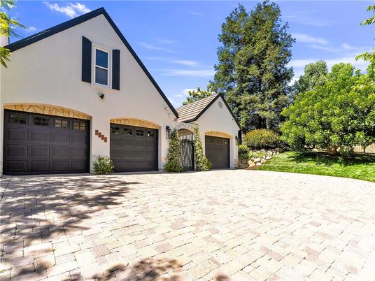 Detached Garage, Exterior
