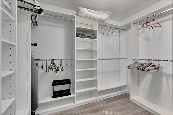 Interior, Walk-in Closets, Wood Texture Flooring