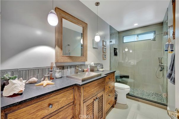 Bathroom, Glass Shower, Interior, Pendant Lights, Recessed Lighting