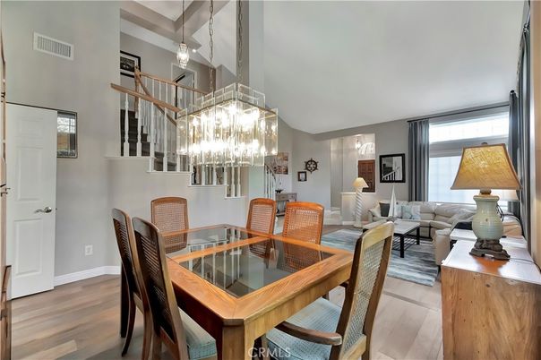 Chandelier, Dining room, Interior, Living room, Pendant Lights, Wood Texture Flooring