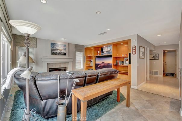 Fireplace, Interior, Living room, Recessed Lighting