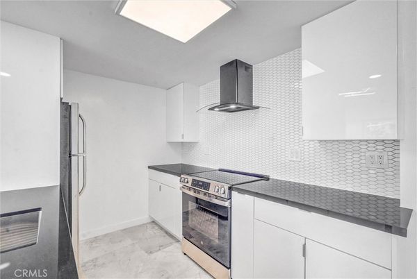 Interior, Kitchen, Marble, Recessed Lighting, Stainless Steel Appliances