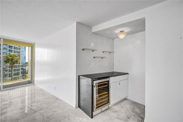 Chandelier, Empty room, Interior, Marble