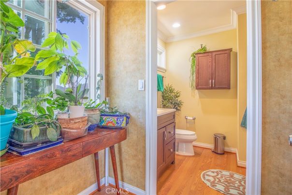 Bathroom, Interior, Recessed Lighting, Wood Texture Flooring
