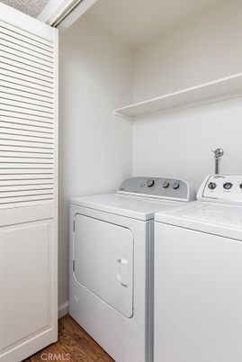 Interior, Utility Closets, Washer, Wood Texture Flooring