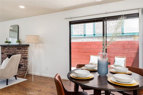 Dining room, Fireplace, Interior, Recessed Lighting, Wood Texture Flooring