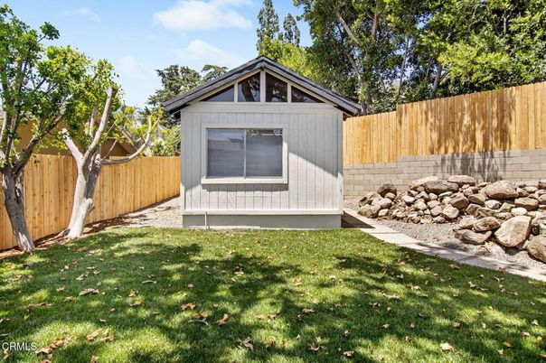 Backyard, Exterior