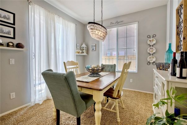 Chandelier, Dining room, Interior