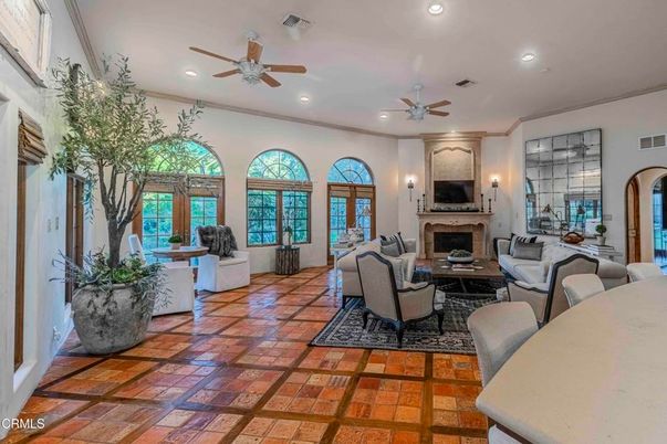 Fireplace, Interior, Living room, Recessed Lighting