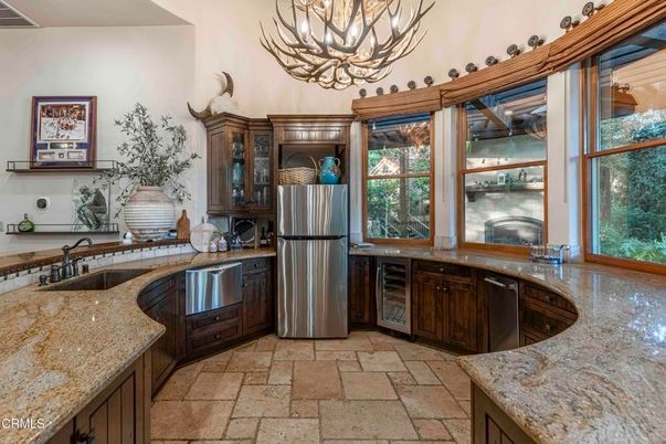 Chandelier, Interior, Kitchen