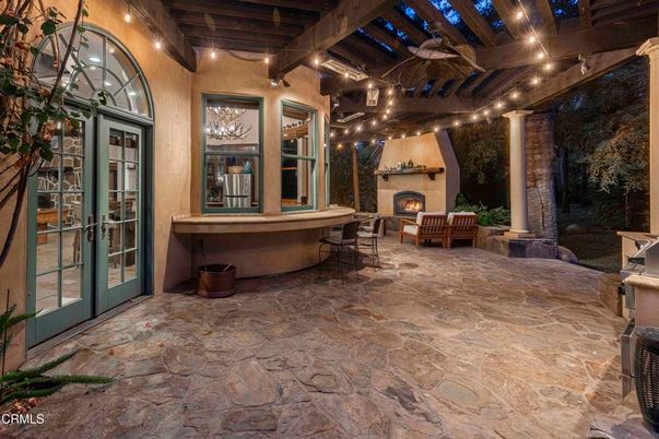Exterior, Fireplace