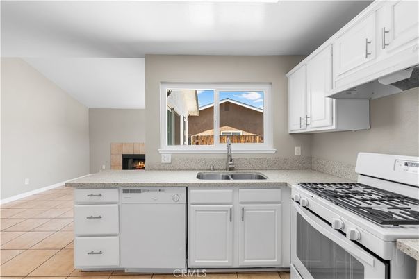 Fireplace, Interior, Kitchen