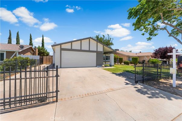 Backyard, Detached Garage, Exterior