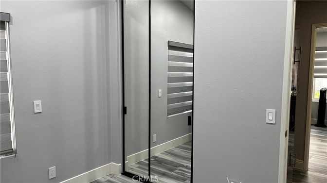 Interior, Stainless Steel Appliances, Wood Texture Flooring