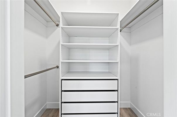 Interior, Walk-in Closets, Wood Texture Flooring