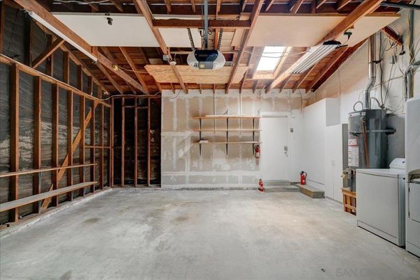 Interior, Washer, Wooden Beams, Wooden Ceilings