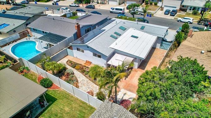 Exterior, Drone