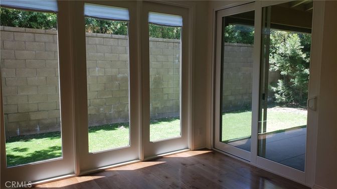 Interior, Sun Room, Wood Texture Flooring