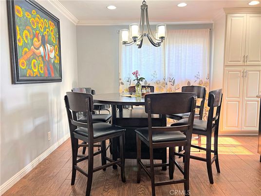 Chandelier, Dining room, Interior, Recessed Lighting, Wood Texture Flooring