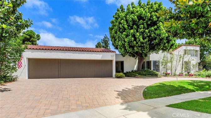 Backyard, Detached Garage, Exterior