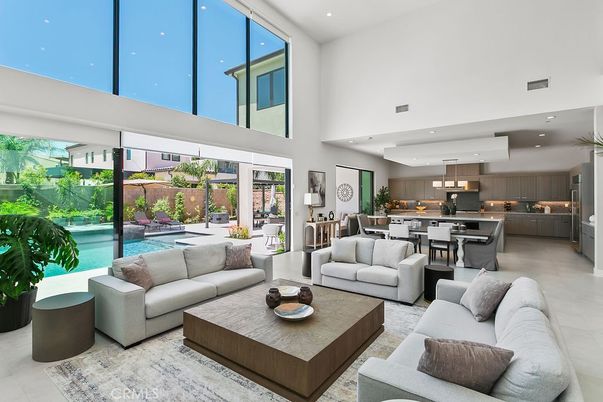 Dining room, Interior, Kitchen, Living room, Pendant Lights, Recessed Lighting, Stainless Steel Appliances