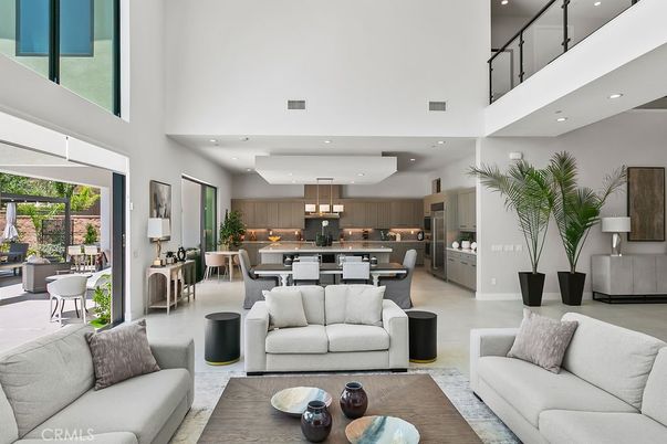 Dining room, Interior, Kitchen, Living room, Pendant Lights, Recessed Lighting, Stainless Steel Appliances