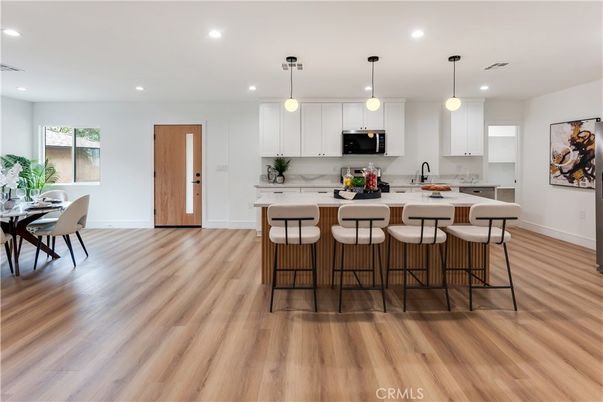 Dining room, Interior, Kitchen, Pendant Lights, Recessed Lighting, Wood Texture Flooring
