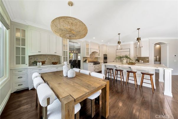 Dining room, Interior, Kitchen, Pendant Lights, Recessed Lighting, Wood Texture Flooring