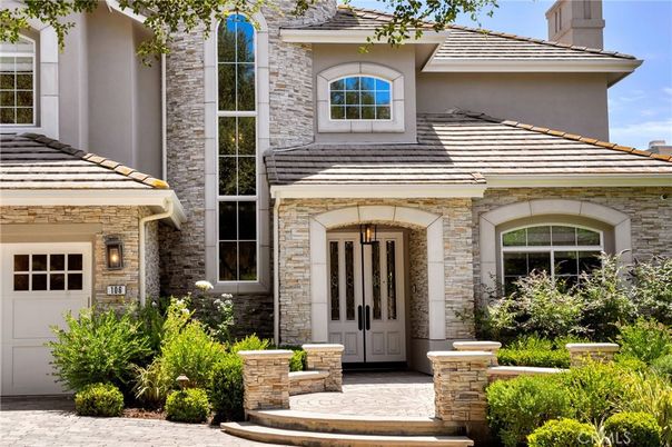 Attached, Exterior, Facade, Mediterranean
