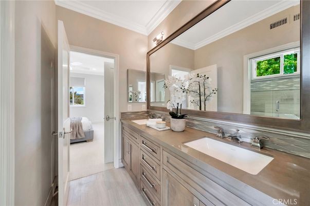 Bathroom, Dual Sink Vanities, Interior, Wood Texture Flooring