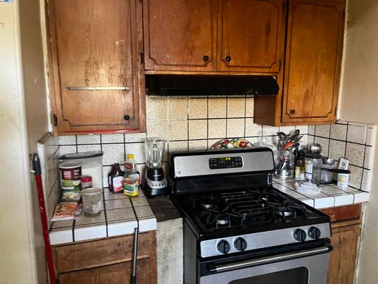 Interior, Kitchen, Tile Countertops