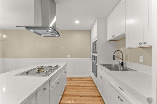 Interior, Kitchen, Recessed Lighting, Wood Texture Flooring