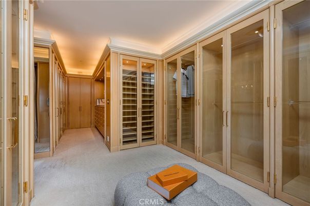Interior, Walk-in Closets