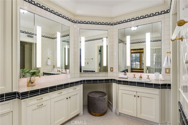 Bathroom, Interior, Tile Countertops
