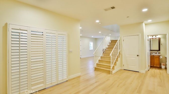 Interior, Recessed Lighting, Wood Texture Flooring