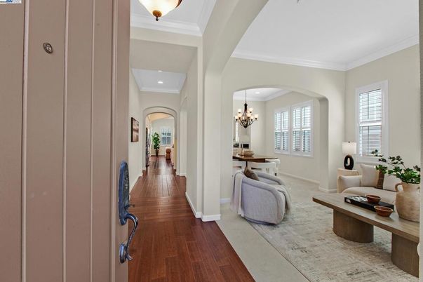 Chandelier, Dining room, Interior, Living room, Recessed Lighting, Wood Texture Flooring