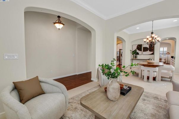 Chandelier, Dining room, Interior, Recessed Lighting, Wood Texture Flooring