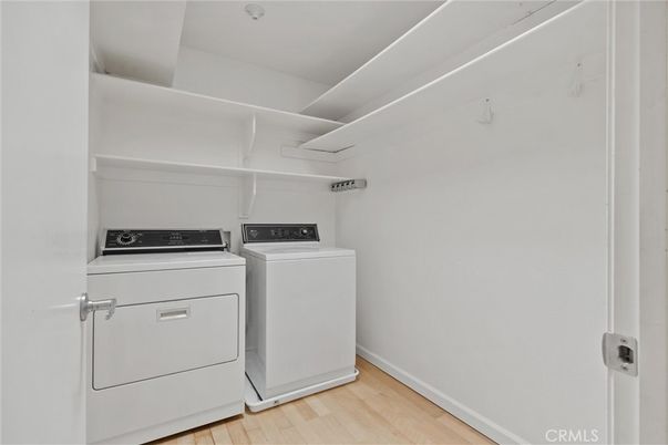 Interior, Utility Closets, Washer, Wood Texture Flooring