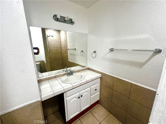 Bathroom, Interior, Tile Countertops