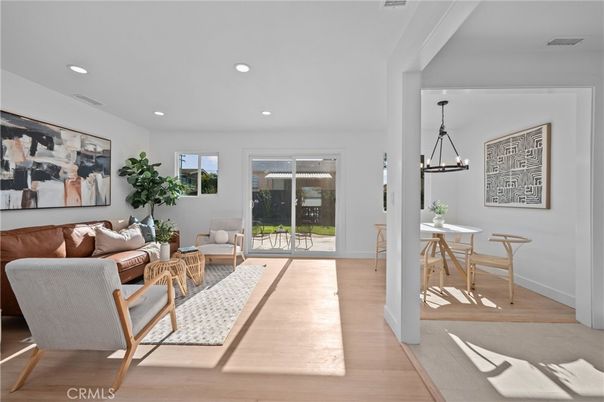 Chandelier, Dining room, Interior, Living room, Recessed Lighting, Wood Texture Flooring