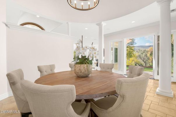 Dining room, Interior, Recessed Lighting