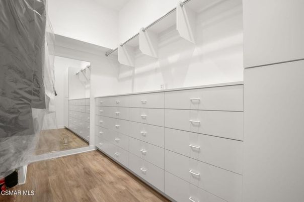 Interior, Walk-in Closets, Wood Texture Flooring