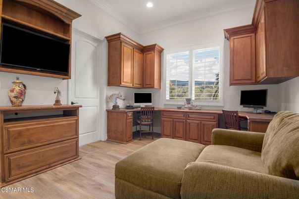 Home Office, Interior, Recessed Lighting, Wood Texture Flooring