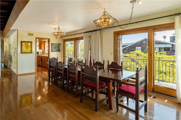 Chandelier, Dining room, Interior, Wood Texture Flooring