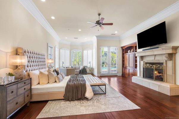 Bedroom, Fireplace, Interior, Living room, Recessed Lighting, Wood Texture Flooring